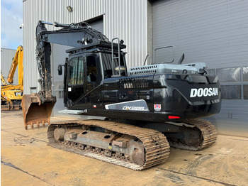 Pásové rýpadlo Doosan DX225LC-5: obrázek 3