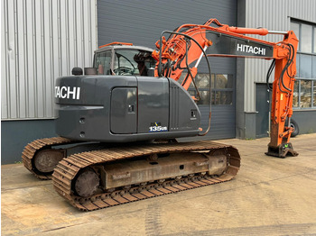 Pásové rýpadlo Hitachi ZX135US: obrázek 5