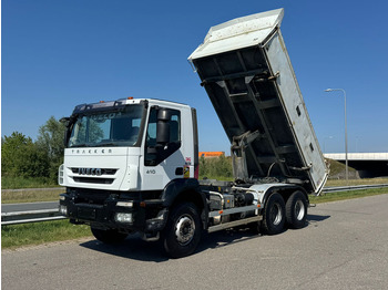 Sklápěč IVECO Trakker