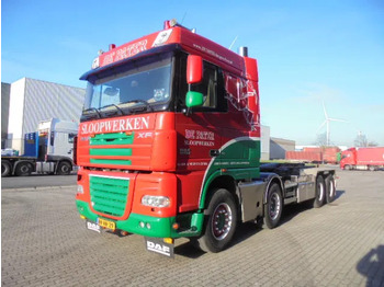 Hákový nosič kontejnerů DAF XF 105 410