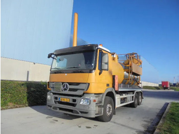 Čistič odpadových jam MERCEDES-BENZ Actros 2532