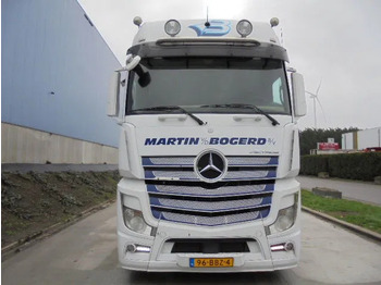 Plachtový nákladní auto Mercedes-Benz Actros 2542 6X2: obrázek 2