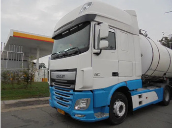 Tahač DAF XF 440