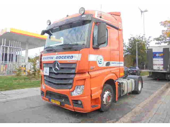 Tahač MERCEDES-BENZ Actros 1842