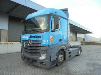 Tahač MERCEDES-BENZ Actros 1845