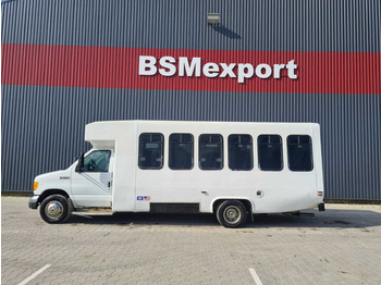 Minibus, Mikrobus Ford E 450 diesel passenger van: obrázek 2