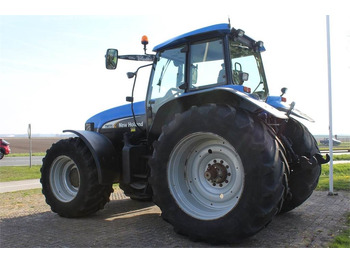 Traktor New Holland TM175: obrázek 4