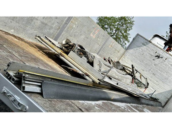 Nákladní automobil valníkový/ Plošinový, Auto s hydraulickou rukou Mercedes-Benz Axor 1824: obrázek 5