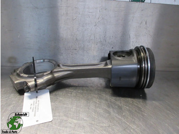 Motor a díly DAF
