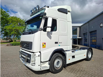 Tahač VOLVO FH13 540