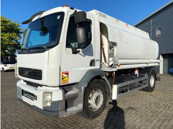 Cisternové vozidlo VOLVO FL7