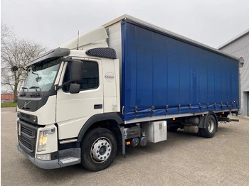 Plachtový nákladní auto VOLVO FM11 330