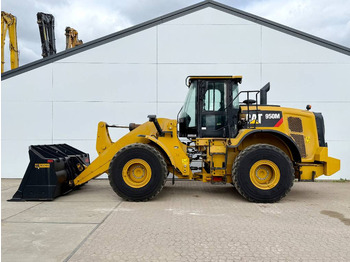 Kolový nakladač CATERPILLAR 950M
