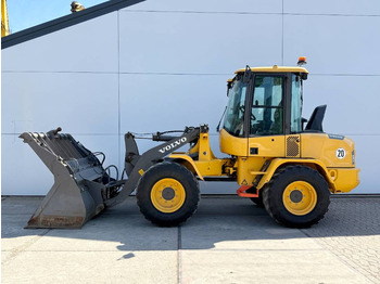 Kolový nakladač VOLVO L30G