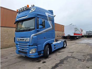 Tahač DAF XF 530