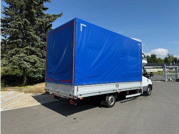 Plachtová dodávka Iveco 35S18 Daily: obrázek 4