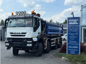 Sklápěč IVECO Trakker
