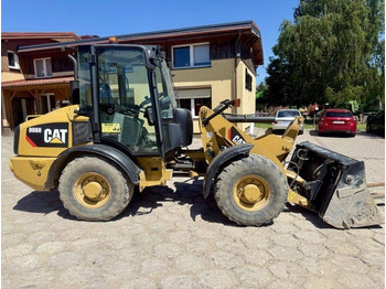 Kolový nakladač CATERPILLAR 906H