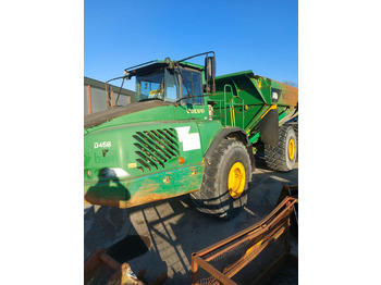 Kloubový sklápěč VOLVO A40D