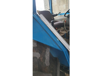 Dveře a díly Ford 4610, 5610 Ap, Lp Cab Door Section 83931994, 83931995: obrázek 4