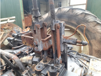 Hydraulika Valtra 6400 Hydraulic Auxiliary Valve Unit Assy: obrázek 2