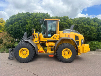 Kolový nakladač VOLVO L90H