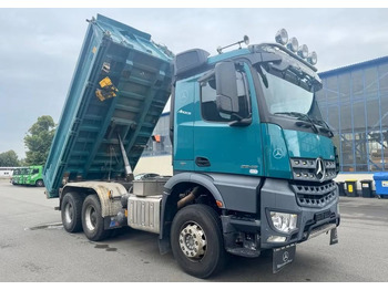 Sklápěč Mercedes-Benz Arocs 2646 6x4 – Wywrotka trójstronna Meiller / Bordmatik / Euro6: obrázek 2 Sklápěč Mercedes-Benz Arocs 2646 6x4 – Wywrotka trójstronna Meiller / Bordmatik / Euro6: obrázek 2
