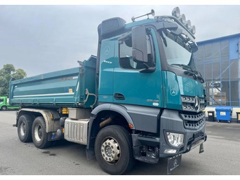Sklápěč Mercedes-Benz Arocs 2646 6x4 – Wywrotka trójstronna Meiller / Bordmatik / Euro6: obrázek 3 Sklápěč Mercedes-Benz Arocs 2646 6x4 – Wywrotka trójstronna Meiller / Bordmatik / Euro6: obrázek 3