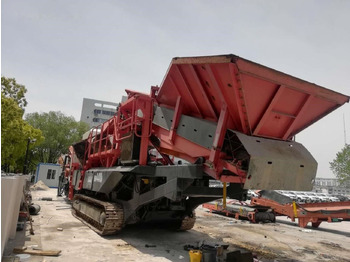 Mobilní drtič Sandvik UH440i Mobile Crushing Plant: obrázek 3