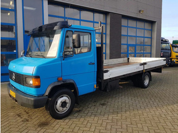 Nákladní automobil valníkový/ Plošinový MERCEDES-BENZ