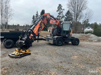Kolesové rýpadlo DOOSAN DX165W