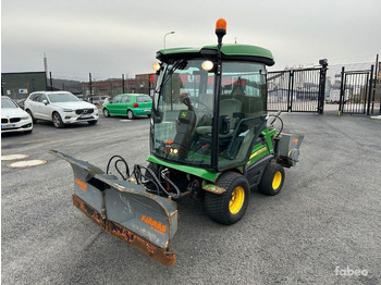 Kolový nakladač JOHN DEERE
