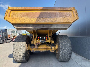 Kloubový sklápěč CAT 740 GC: obrázek 4