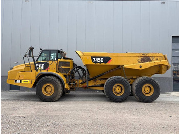 Kloubový sklápěč CATERPILLAR 745