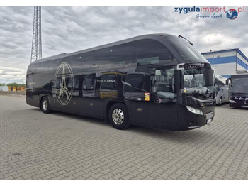 Turistický autobus NEOPLAN
