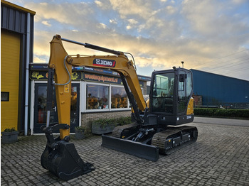Mini rýpadlo XCMG XE60GA: obrázek 2