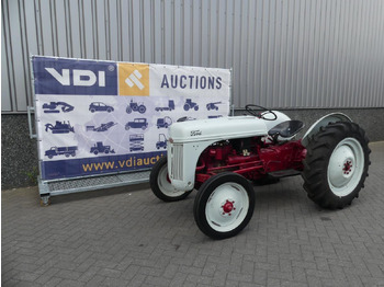 Traktor FORD