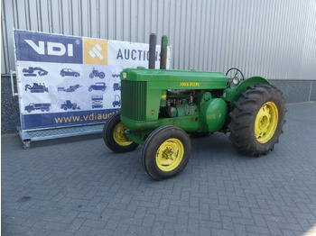 Traktor JOHN DEERE