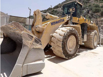 Kolový nakladač KOMATSU WA600