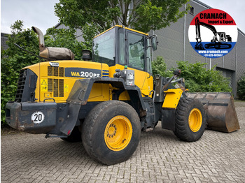 Kolový nakladač KOMATSU WA200