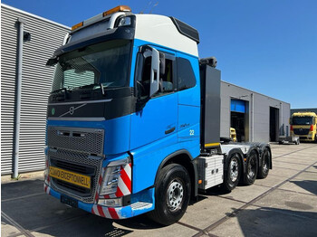 Tahač VOLVO FH16 750