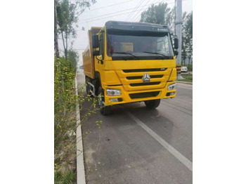 Sklápěč SINOTRUK HOWO