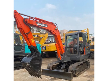 Pásové rýpadlo 90% new Korea Doosan 6ton dx60 dx55 dx75 excavator: obrázek 2