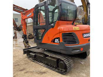 Pásové rýpadlo DOOSAN DX60