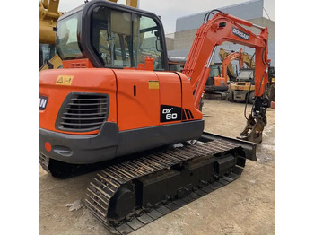 Pásové rýpadlo DOOSAN DX60