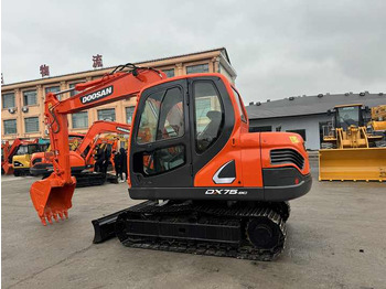 Pásové rýpadlo Hot Sale Used Doosan DX75-9C Excavator Doosan 7.5 Ton Crawler Digger Original Equipment: obrázek 2 Pásové rýpadlo Hot Sale Used Doosan DX75-9C Excavator Doosan 7.5 Ton Crawler Digger Original Equipment: obrázek 2
