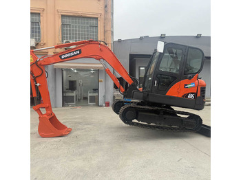 Pásové rýpadlo DOOSAN DX60