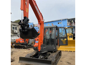 Pásové rýpadlo DOOSAN DX60