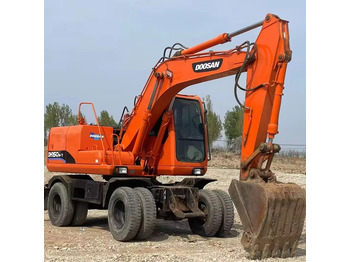 Kolesové rýpadlo DOOSAN DH150W-7