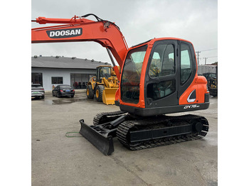 Pásové rýpadlo DOOSAN DX75